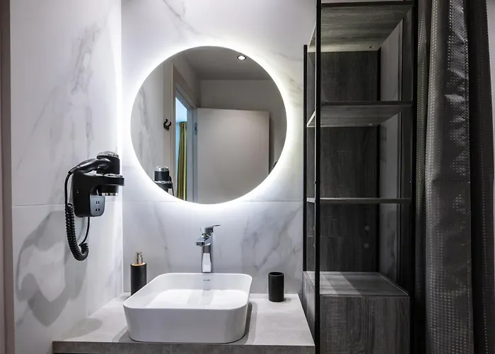 Apartment The Hidden Jewel - Cozy & Modern Bucharest