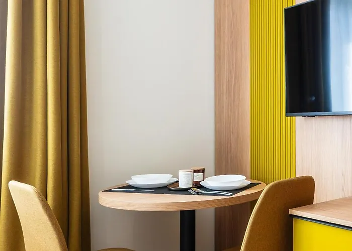 Apartment The Hidden Jewel - Cozy & Modern Bucharest