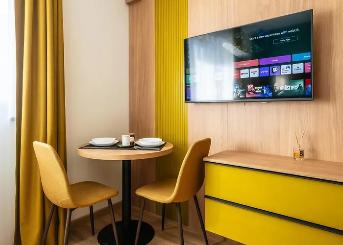 Apartment The Hidden Jewel - Cozy & Modern Bucharest